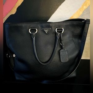 Authentic Prada Tote Bag. In Excellent Condition.